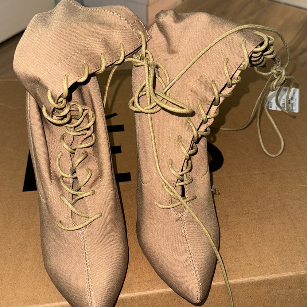 Lace up boots